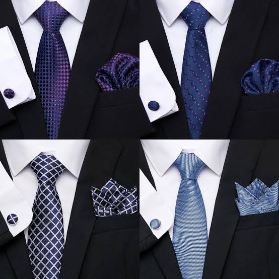 Cravate + pochette assorties